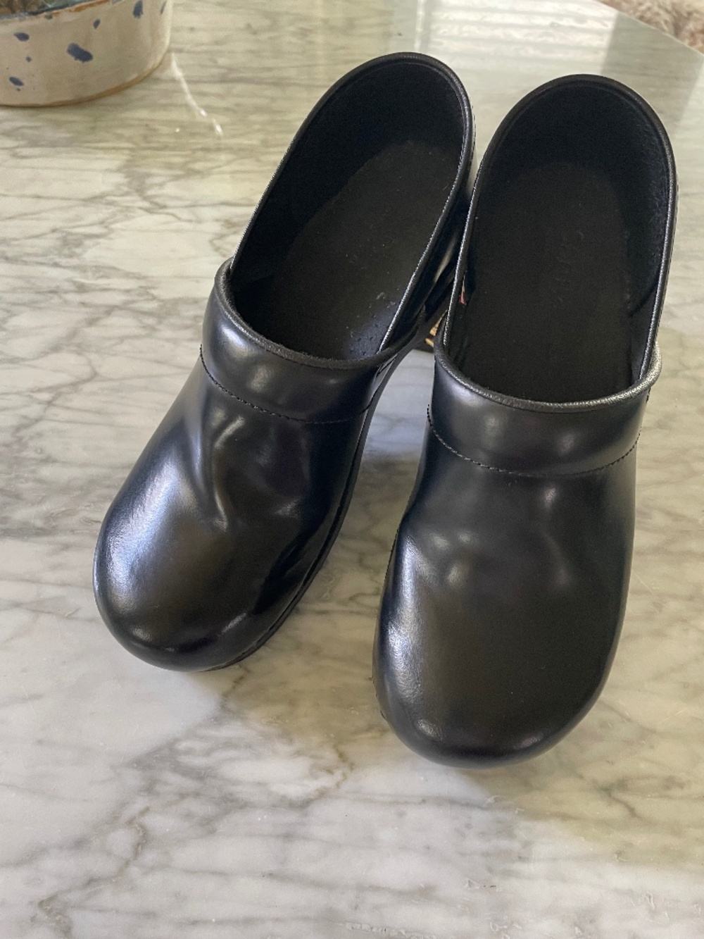 Sanita Professional Smooth Closed Clogs